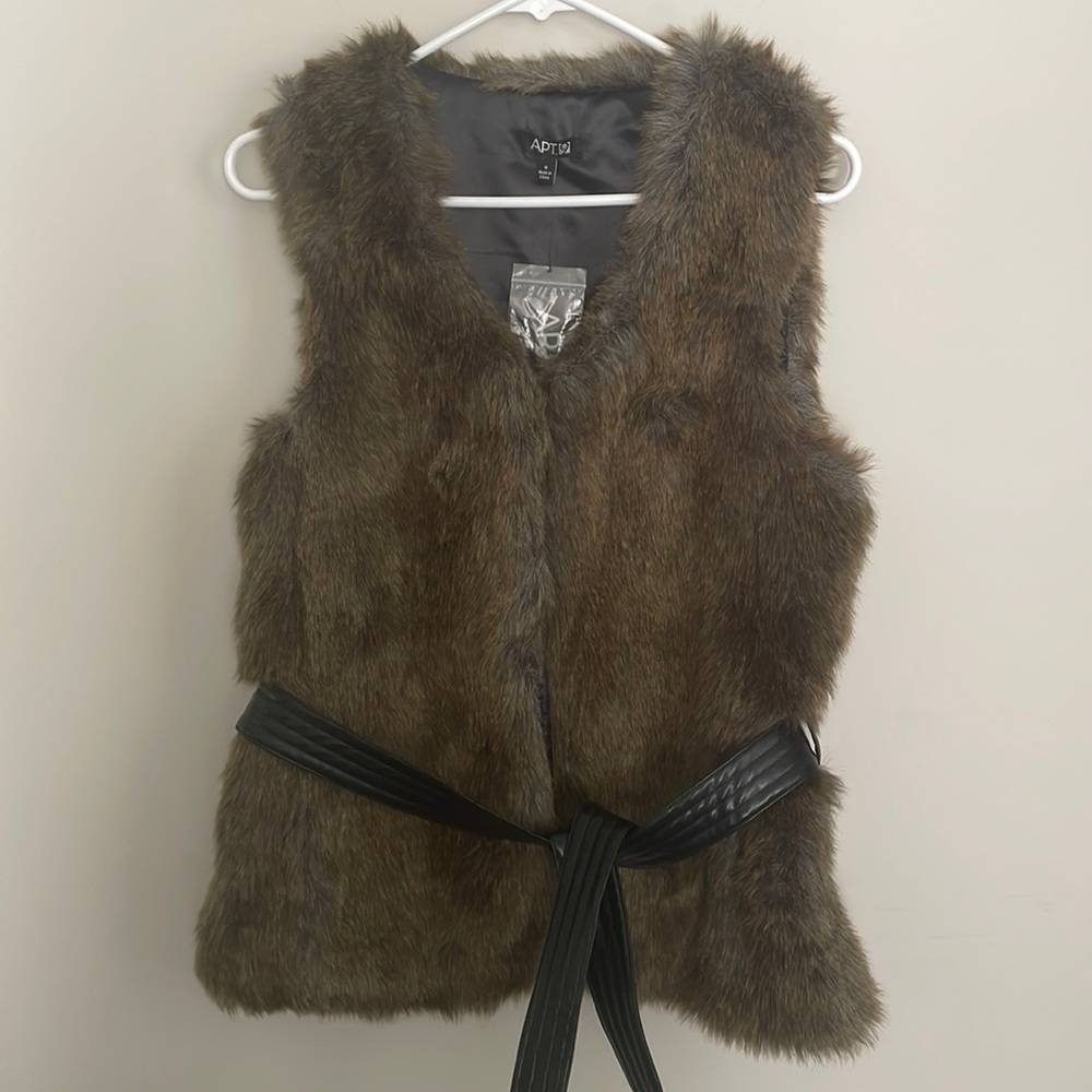 Apt9 Faux Fur Vest with Belt- two fasten hooks- size Small - Picture 1 of 9